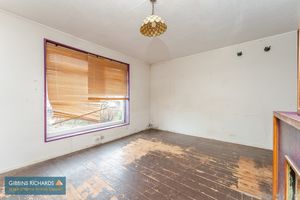 Sitting Room- click for photo gallery